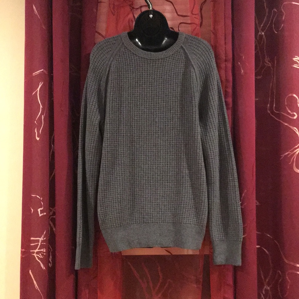 100% New Italian Made Banana Republic Sweater